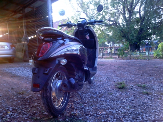 ขายHonda Scoopy iเครื่องเดิมมือเดียวเล่มพร้อมชุดโอนราคา15,900บาท