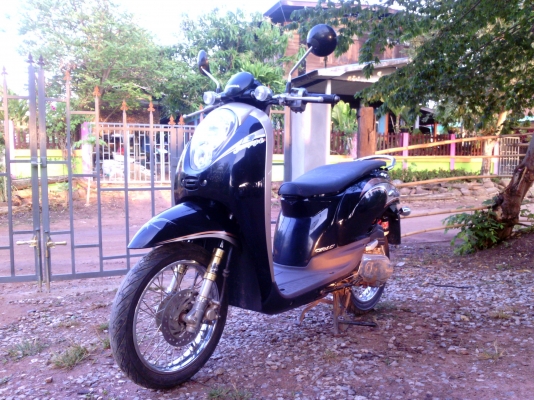 ขายHonda Scoopy iเครื่องเดิมมือเดียวเล่มพร้อมชุดโอนราคา15,900บาท