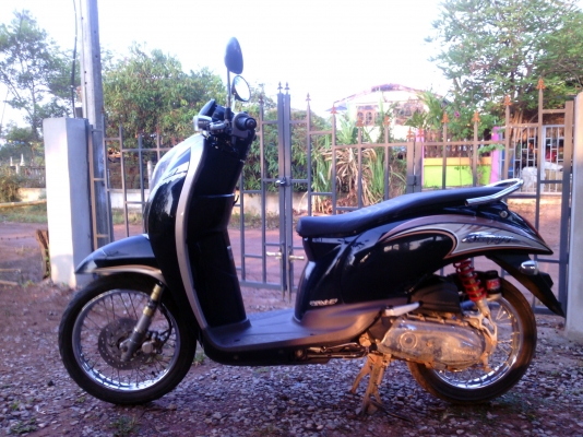 ขายHonda Scoopy iเครื่องเดิมมือเดียวเล่มพร้อมชุดโอนราคา15,900บาท