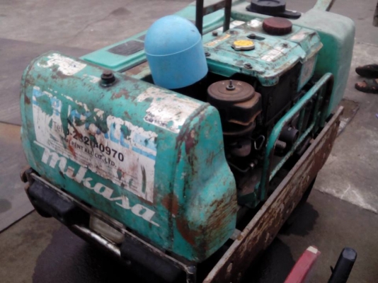 ขายรถบดเดินตามเครื่องยนต์ดีเซล สตาร์ทกุญเเจ สภาพพร้อมใช้