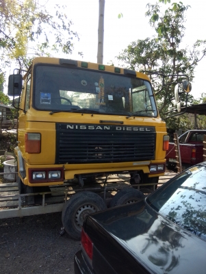 หัวเก๋งสิบล้อ Nissan UD อุปกรณ์ตามรูปสวยๆ