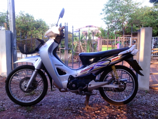 ขายHonda WAVE125R เครื่องดีรถเดิมมือเดียวพร้อมใช้เล่มพร้อมชุดโอนราคา16,900 บาท