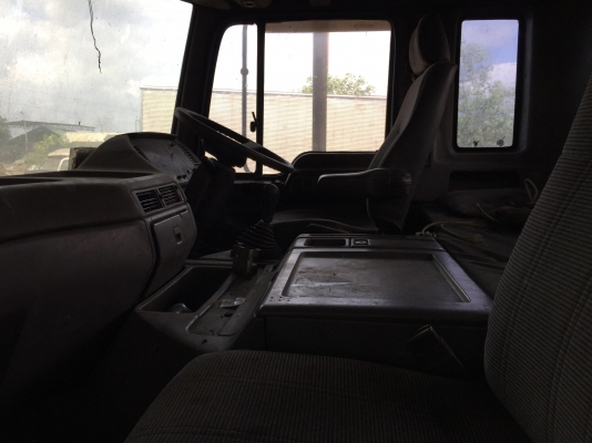 (หัว-คัสซี)..10ล้อ2เพลา..ช่วงรถดั้ม 220แรง หัวโปรเฟีย..CW30M-01533 ช่วงล่างเฟืองท้ายของฟูโซ่.0.มีเล่มชุดโอนครบ...