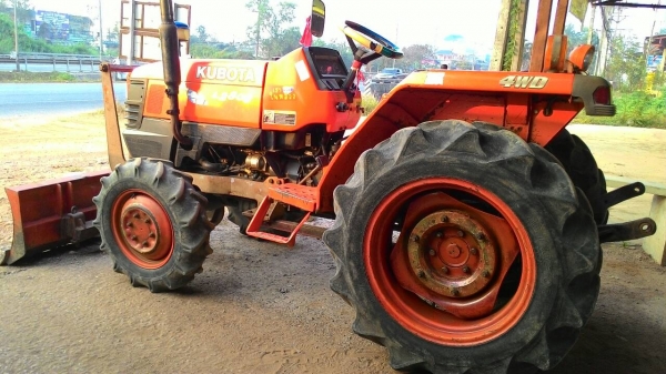 ขายรถไถ KUBOTA L2808 รถสภาพเดิมๆไม่ได้ทำสีใหม่ ขายรถไถ KUBOTA L2808 รถสภาพเดิมๆไม่ได้ทำสีใหม่