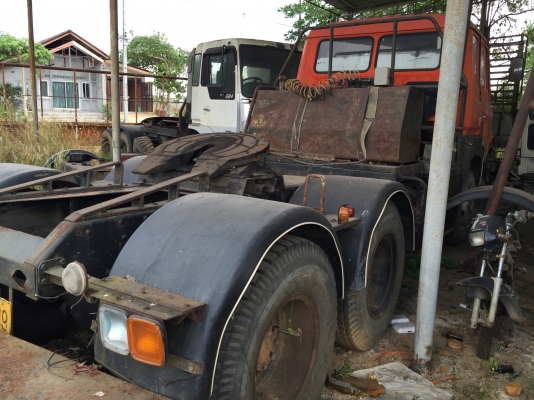 10ล้อหัวลาก2เพลา320แรง หัว3ใบปัด CW50M-11239 เครื่องPE6.  320แรง.