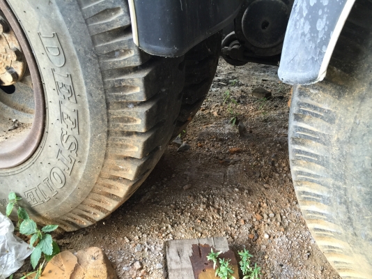 10ล้อหัวลาก2เพลา320แรง หัว3ใบปัด CW50M-11239 เครื่องPE6.  320แรง.