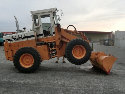 Komatsu 510 กรองเดี่ยว ซีเรียล 17,000 สวยสุดๆ นำเข้าจากญี่ปุ่นแท้ 090-986-2521 อ๊อบ Komatsu 510 กรองเดี่ยว ซีเรียล 17,000 สวยสุดๆ นำเข้าจากญี่ปุ่นแท้ 090-986-2521 อ๊อบ