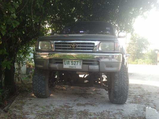 รถกระบะยกสูง