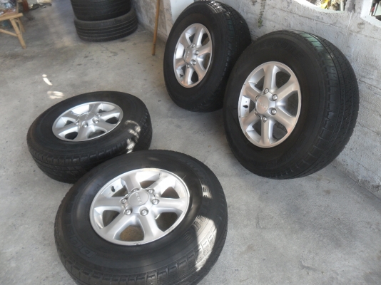 ล้อแม็ก 16นิ้ว 6รู อีซูสุ พร้อมยาง สวยๆ 4 ล้อ ราคา 6700 บาท ล้อแม็ก 16นิ้ว 6รู อีซูสุ พร้อมยาง สวยๆ 4 ล้อ ราคา 6700 บาท