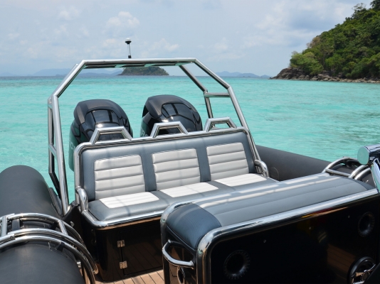 ขายเรือ CRB830 - DARK KNIGHT