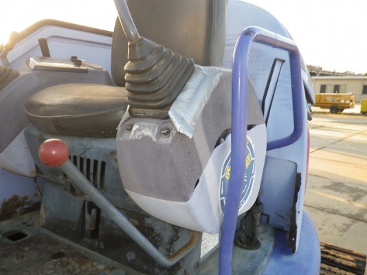 ขายรถแม็คโค Komatsu PC75UU-2