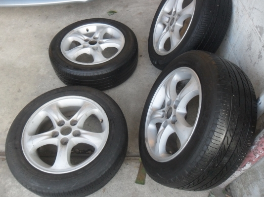 ล้อแม็ก 16นิ้ว 5รู114 พร้อมยาง สวยๆ 4 ล้อ ราคา 4700 บาท ล้อแม็ก 16นิ้ว 5รู114 พร้อมยาง สวยๆ 4 ล้อ ราคา 4700 บาท