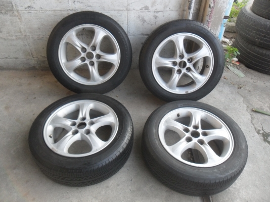 ล้อแม็ก 16นิ้ว 5รู114 พร้อมยาง สวยๆ 4 ล้อ ราคา 4700 บาท