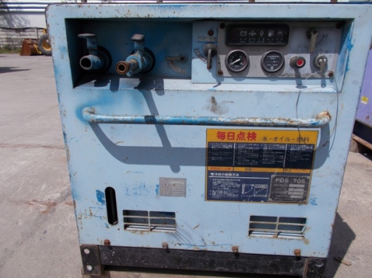 COMBO ชุดที่ 4 ขายควบ รถขุด KOBELCO SK115SR + AIRMAN PDS70S