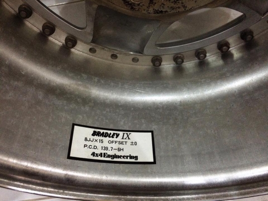 ขายล้อ BRADLEY IX 15x8 ออฟ0 6/139.7 มี 5 วงประมูลจากญี่ปุ่น ขายล้อ BRADLEY IX 15x8 ออฟ0 6/139.7 มี 5 วงประมูลจากญี่ปุ่น
