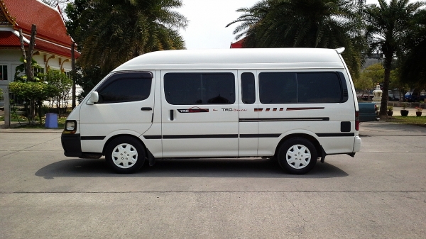 TOYOTA COMMUTER 1998