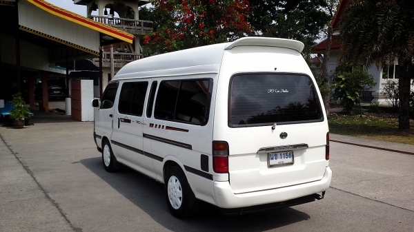 TOYOTA COMMUTER 1998