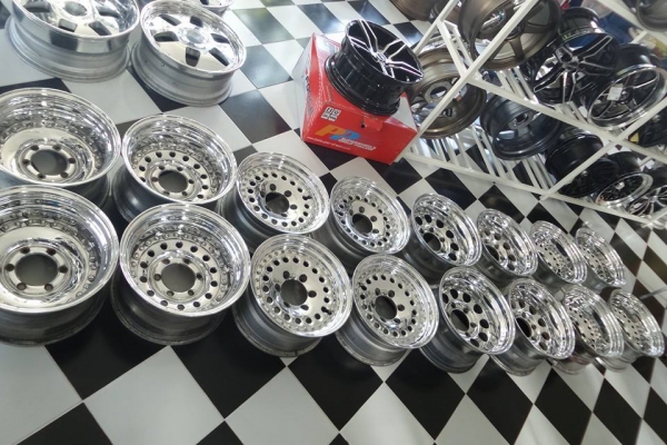 หยดน้ำ Raguna 15x8.5 ET-34 4วง 16500บาท หยดน้ำ Raguna 15x8.5 ET-34 4วง 16500บาท