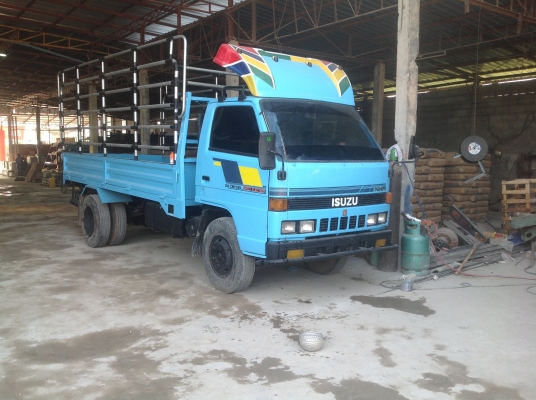 ขายสด ผ่อน NKR 110 HP 4 BE1  พวงมาลัยพาวเวอร  รถห้างปี 33