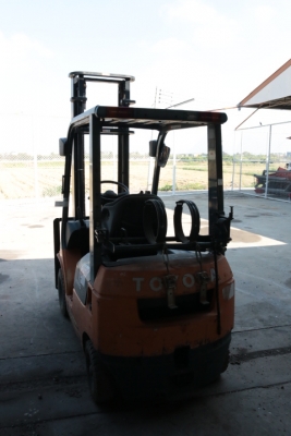 TOYOTA GENEO 10  เสาสูง 4 เมตร เก่าญี่ปุ่น