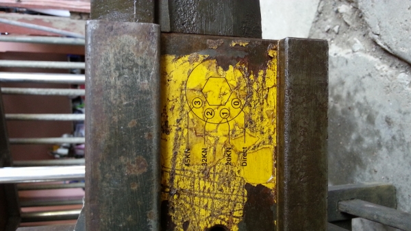 ขายปากกา ไฮโดรลิค ของญี่ปุ่น 6.2นิ้ว 12,000 สภาพสมบูรณ์