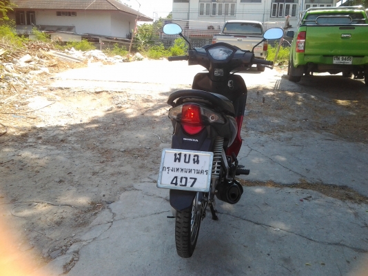 เวฟ110iปี254ตาท เท้า