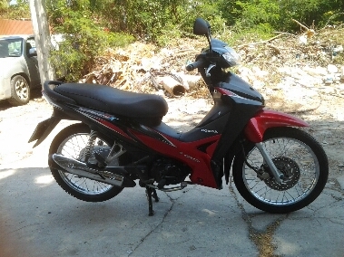 เวฟ110iปี254ตาท เท้า