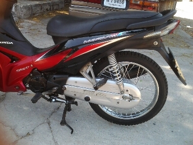 เวฟ110iปี254ตาท เท้า