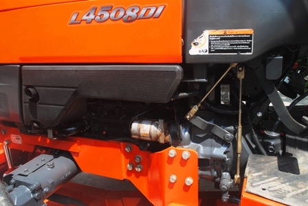 ขายรถไถKubota L4508DI (4WD) พร้อมใบมีดหน้า และผานพรวนช้างใหม่ ขายรถไถKubota L4508DI (4WD) พร้อมใบมีดหน้า และผานพรวนช้างใหม่
