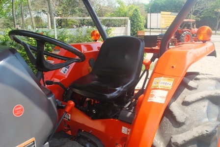 ขายรถไถKubota L4508DI (4WD) พร้อมใบมีดหน้า และผานพรวนช้างใหม่ ขายรถไถKubota L4508DI (4WD) พร้อมใบมีดหน้า และผานพรวนช้างใหม่