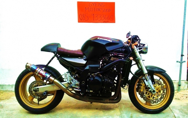 zx12r custom cafe