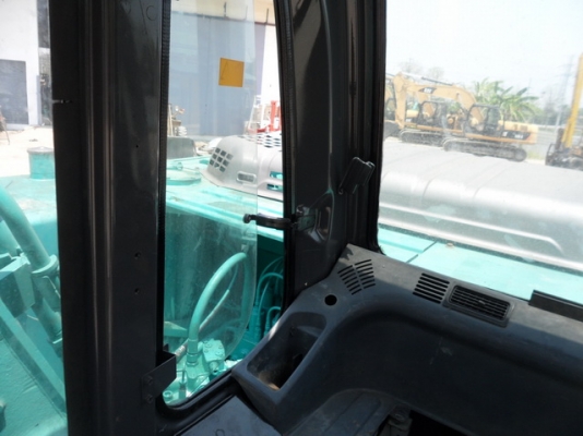 ขาย รถนอกนำเข้า Kobelco SK210LC-8 ไฟฟ้าเต็ม ราคาพิเศษ