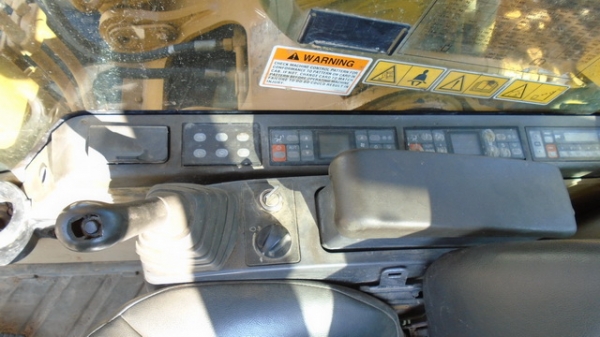 ขาย รถนอกนำเข้า Caterpillar 320C ไฟฟ้าเต็ม ราคาพิเศษ ขาย รถนอกนำเข้า Caterpillar 320C ไฟฟ้าเต็ม ราคาพิเศษ