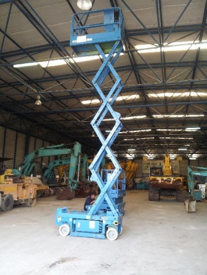 GS1930 : รถกระเช้า Genie 5.8 เมตร Tel. กุ้ง:0813062283