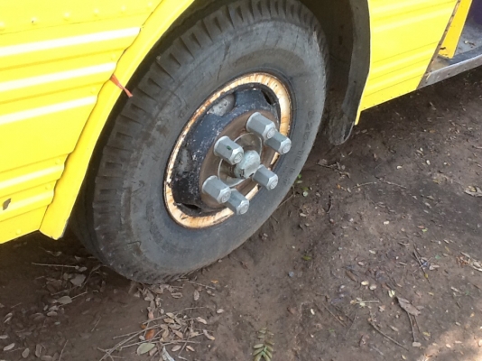 ขายครับบัส7เมตรkm450เครื่อง4hf1วิ่งสบายครับเปลียนรุ่นใหม่พร้อมใช้งานเอกสารพร้อมโอน