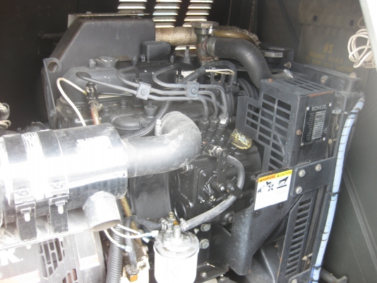 เครื่องปั่นไฟภาคสนาม พร้อมพ่วง และไฟสปอตร์ไลท์ เครื่องปั่นไฟภาคสนาม พร้อมพ่วง และไฟสปอตร์ไลท์