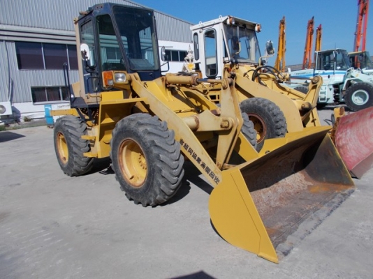 COMBO ชุด 6 รถตัก KOMATSU WA100-1 + 520 นำเข้า มือ 2 จากญี่ปุ่น COMBO ชุด 6 รถตัก KOMATSU WA100-1 + 520 นำเข้า มือ 2 จากญี่ปุ่น