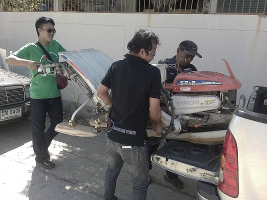 วันนี้จัดส่งอีกคันครับ - รถดำนา 2 แถว หยอดเมล็ดหรือปุ๋ย ไปนครพนมขอบคุณหลายเด้อ