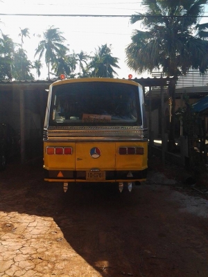 ขายรถบัสรับส่งนักเรียน