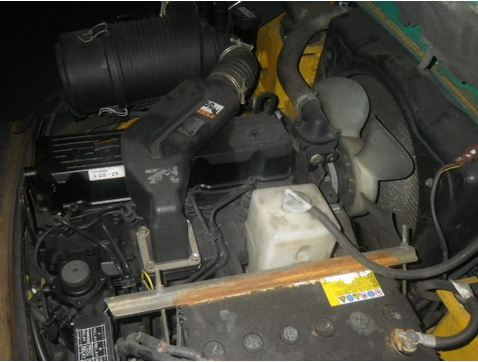 จำหน่าย Forklift KOMATSU 3 ตัน ดีเซล ญี่ปุ่น FD30HT รุ่น 16  เกียร์ออโต้ **มี Hinged Fork** ปี 2007 เสา 4 เมตร เครื่อง 4 สูบ นำเข้าตรงจากโยโกฮาม่า