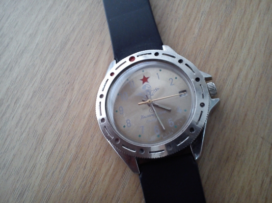 นาฬิกาไขลาน ดาวแดง นาฬิกาไขลาน ดาวแดง