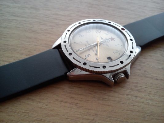 นาฬิกาไขลาน ดาวแดง นาฬิกาไขลาน ดาวแดง