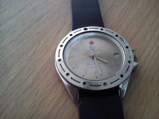 นาฬิกาไขลาน ดาวแดง นาฬิกาไขลาน ดาวแดง