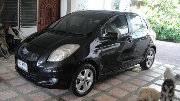 TOYOTA YARIS 1.5E มือเดียวตั้งแต่ป้ายแดง เจ้าของขายเอง สวยเดิม ไม่เคยฃน