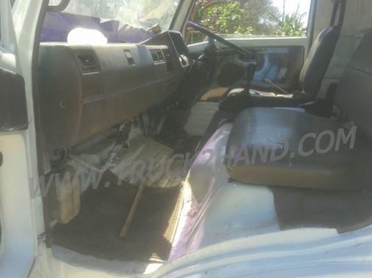 รถบรรทุก 6 ล้อดัมพ์ HINO   รุ่น FB112    ปีจดทะเบียน 2547