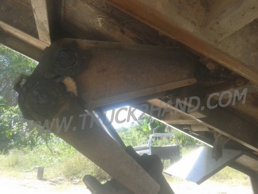 รถบรรทุก 6 ล้อดัมพ์ HINO   รุ่น FB112    ปีจดทะเบียน 2547