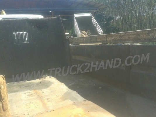 รถบรรทุก 6 ล้อดัมพ์ HINO   รุ่น FB112    ปีจดทะเบียน 2547