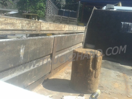 รถบรรทุก 6 ล้อดัมพ์ HINO   รุ่น FB112    ปีจดทะเบียน 2547