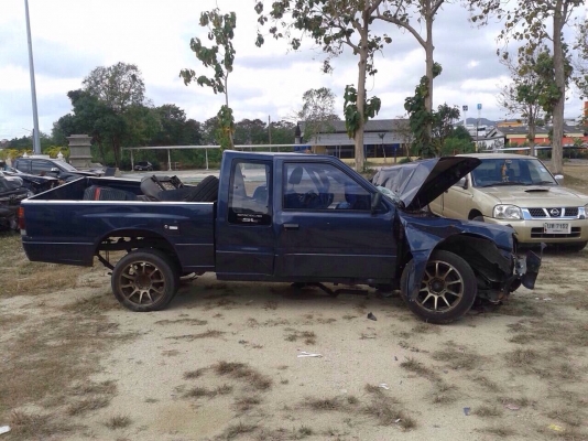 อีซูซุมังกร เครื่อง4JA1.2500 ปี96 เล่มโอนลอยๆหรือเเยกขายอะไหลทุกอย่างได้มีอีกหลายรุ่นคัฟ