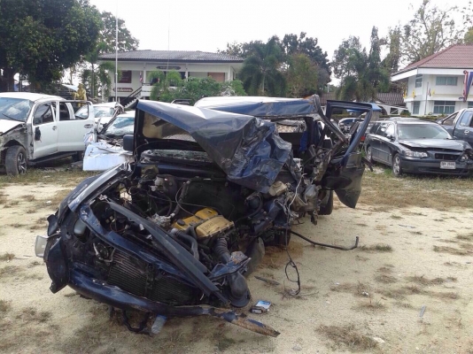 อีซูซุมังกร เครื่อง4JA1.2500 ปี96 เล่มโอนลอยๆหรือเเยกขายอะไหลทุกอย่างได้มีอีกหลายรุ่นคัฟ